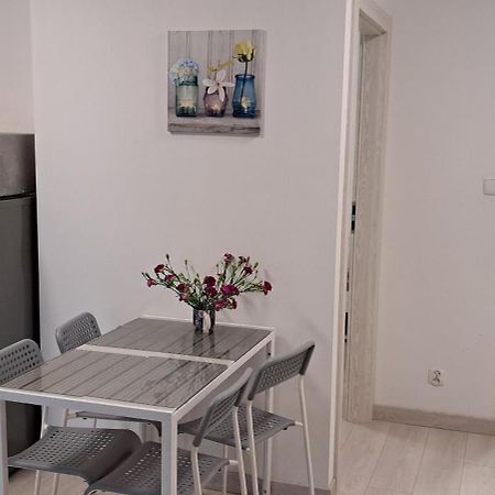 Apartament Mila Z Duzym Tarasem I Miejscem Parkingowym Kołobrzeg Exteriör bild
